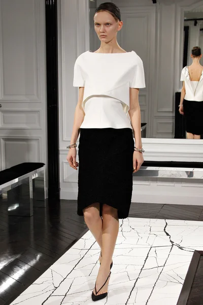 Look 18
